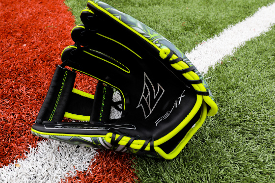 Baseball glove design evolves as Rawlings partners with Carbon - DEVELOP3D